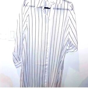 WOMENS LIVE FOR TRUTH LONG SHEER PINSTRIPE BUTTON UP SHIRT SIZE
LARGE